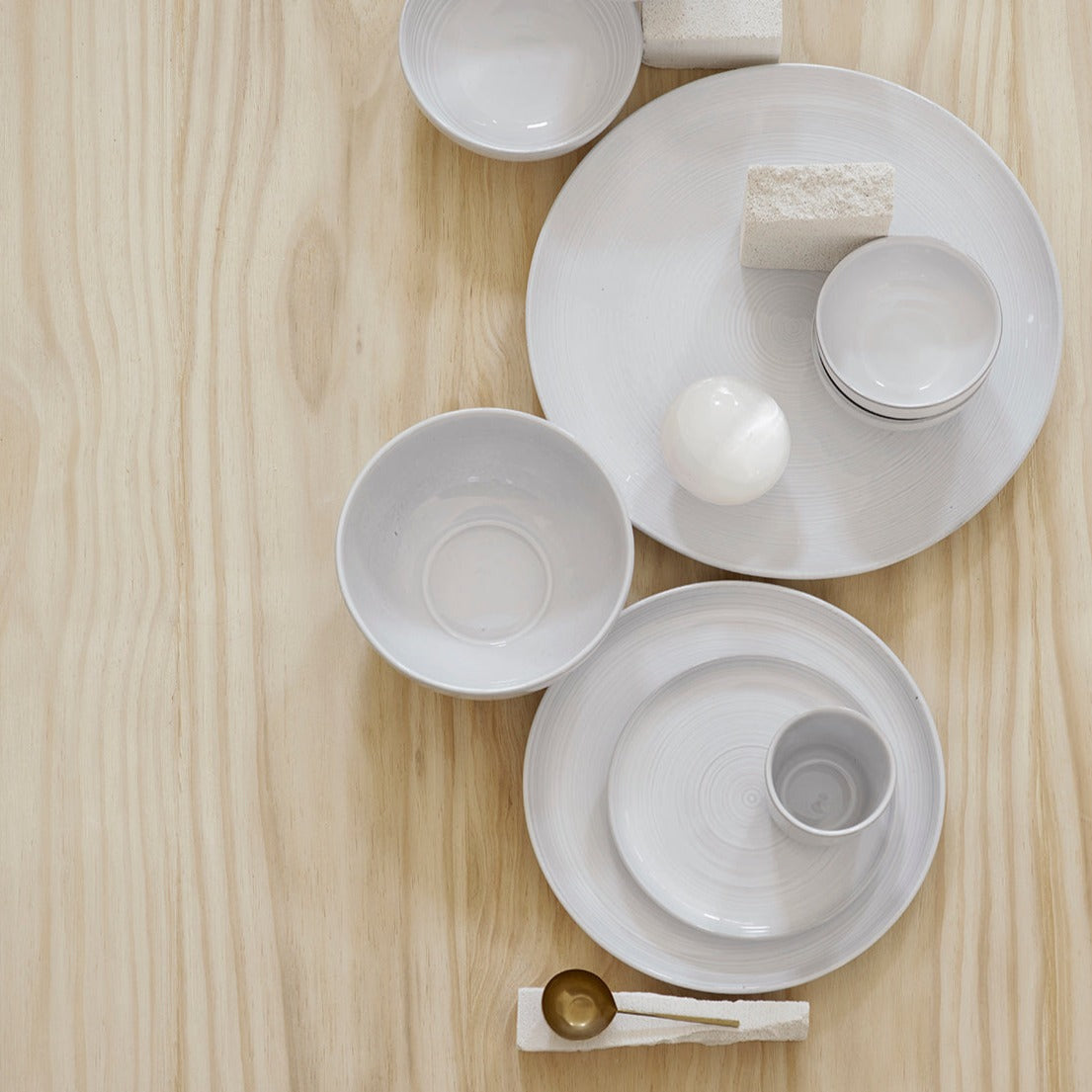 Deli Stoneware Dinner Collection - Design Vintage