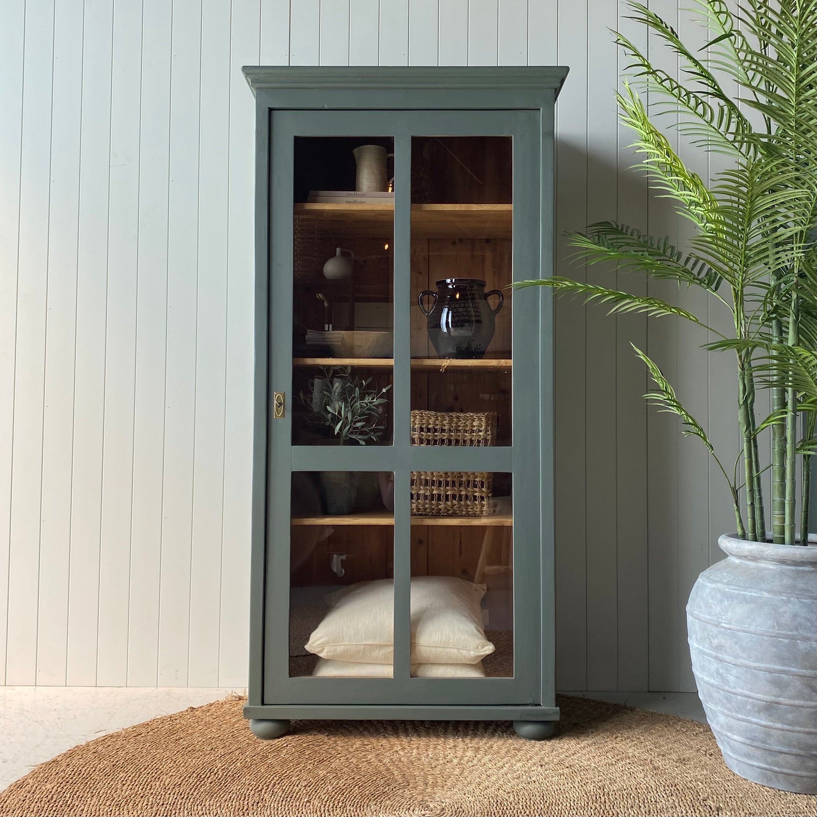 Cupboards + Lockers | Design Vintage