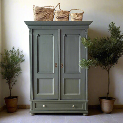 Vintage Cupboard 'Alma'