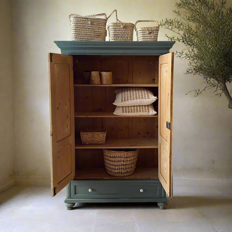 Vintage Cupboard 'Alma'