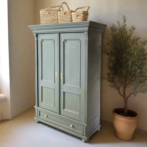 Vintage Cupboard 'Alma'