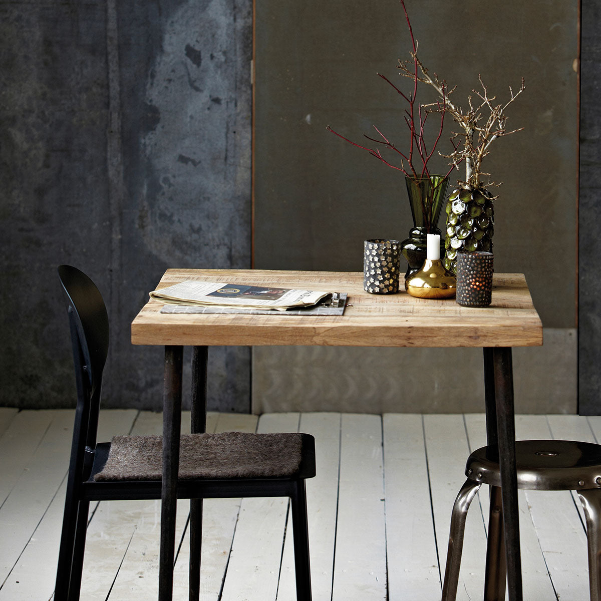 Industrial Cafe Table - Design Vintage