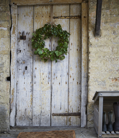 Rattan Door Wreath - Design Vintage