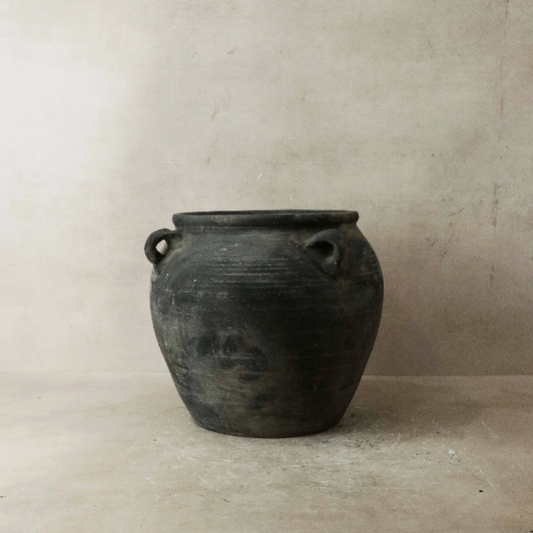 Vintage Dark Pot No 5